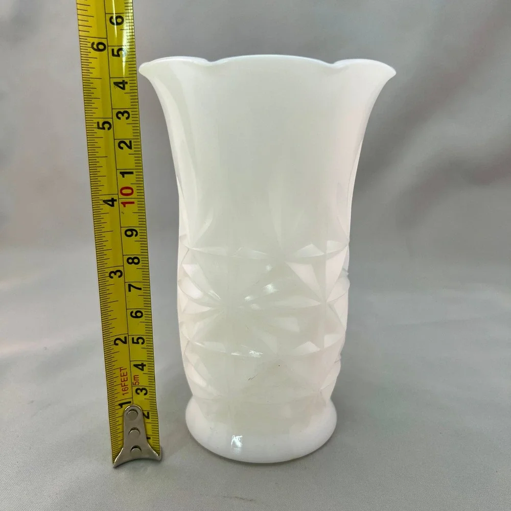 Hazel-Atlas Milk Glass Vase Small White Excellent Starburst Scalloped Rim 5.5 in